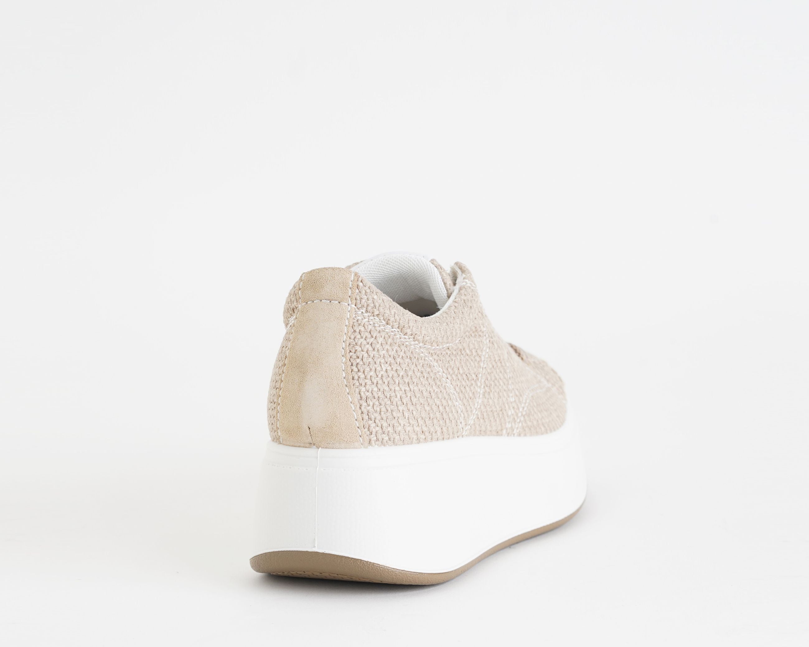 Sneakers con zeppa IGI&CO 1146811 sabbia da donna, tomaia in tessuto con lacci, zeppa 50 mm
