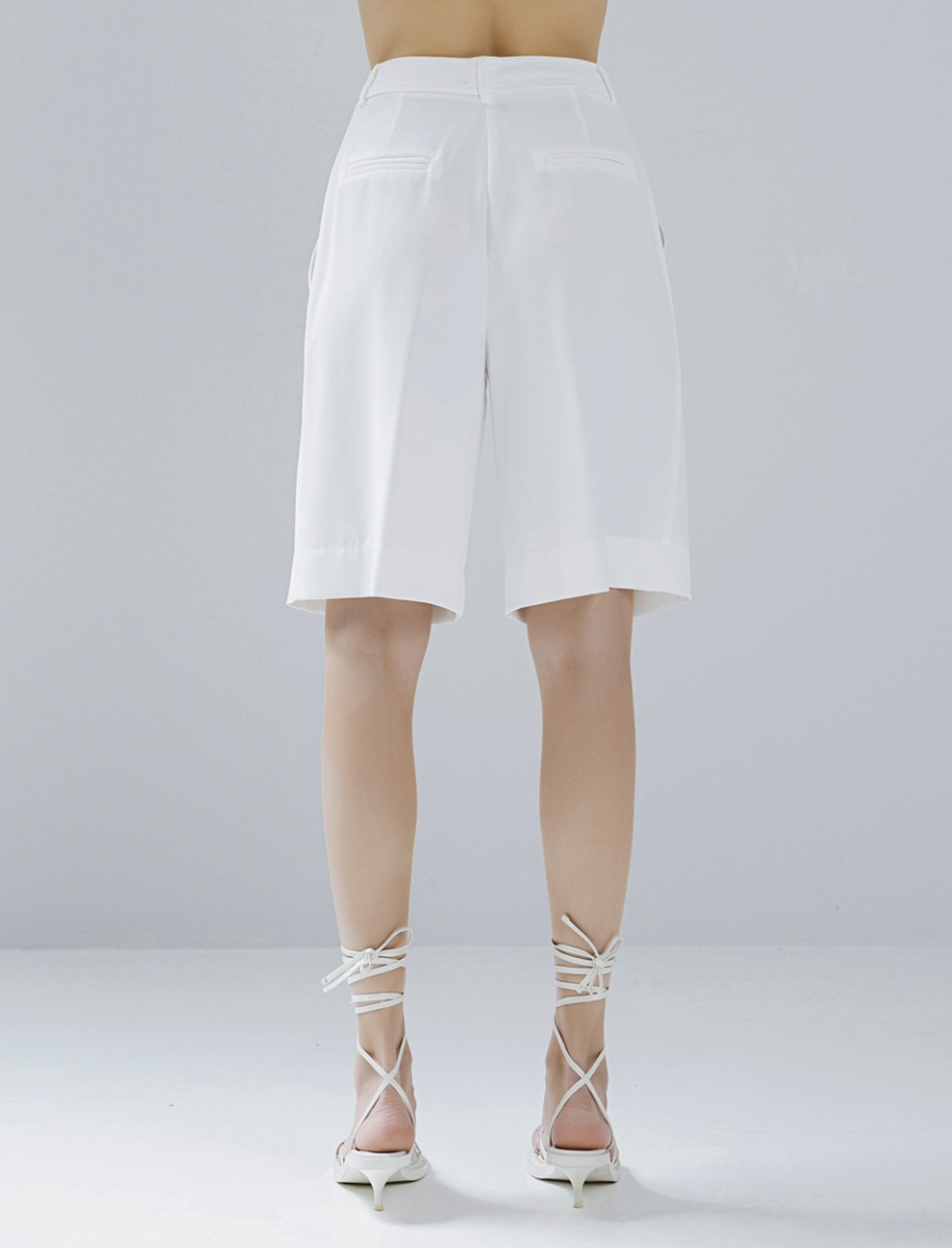 Bermuda con pieghe Access Fashion 63-5115-183 Bianco