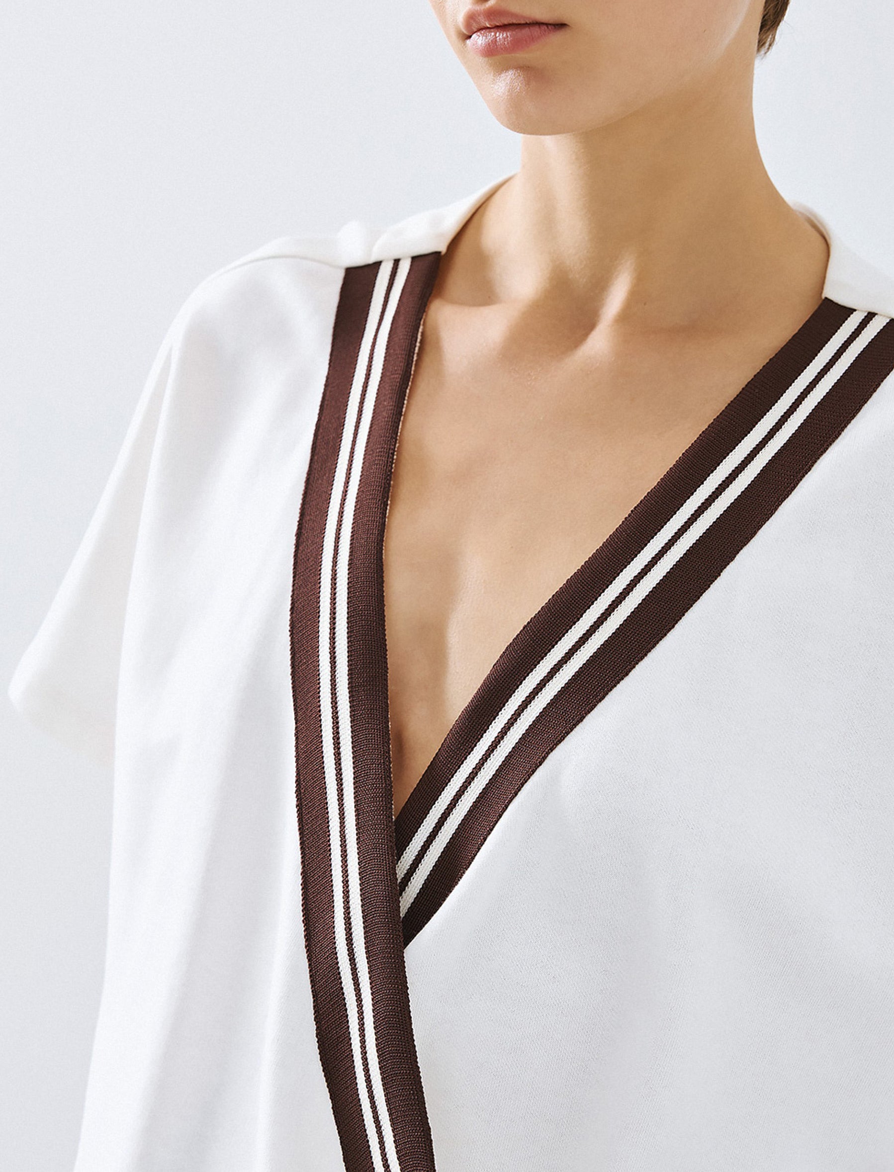 Maglia con scollo e dettagli a righe Access Fashion 63-5045-766 Bianco