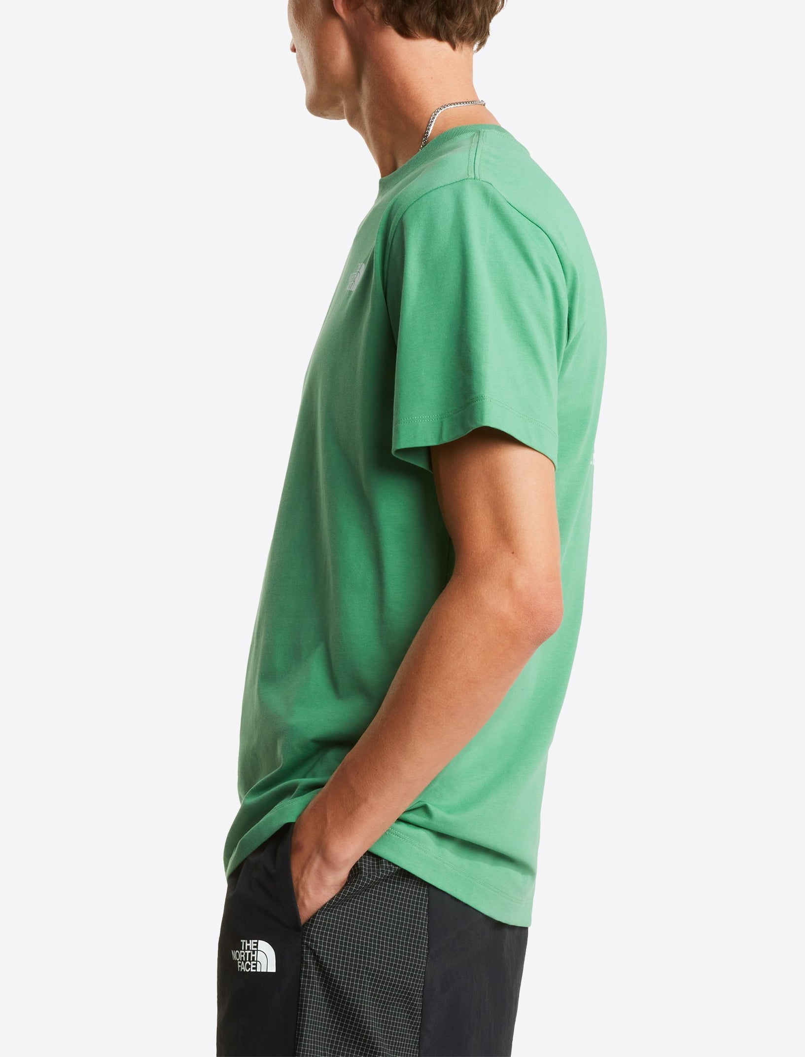 THE NORTH FACE NF0A8B6KG571 T-Shirt Evolution NSE Box Regular colore Verde (Dimmed Algae)