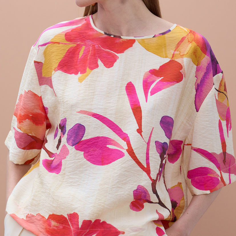 Blusa a maniche corte con stampa floreale Lola Casademunt MS2615032 Crudo-Multicolor Donna