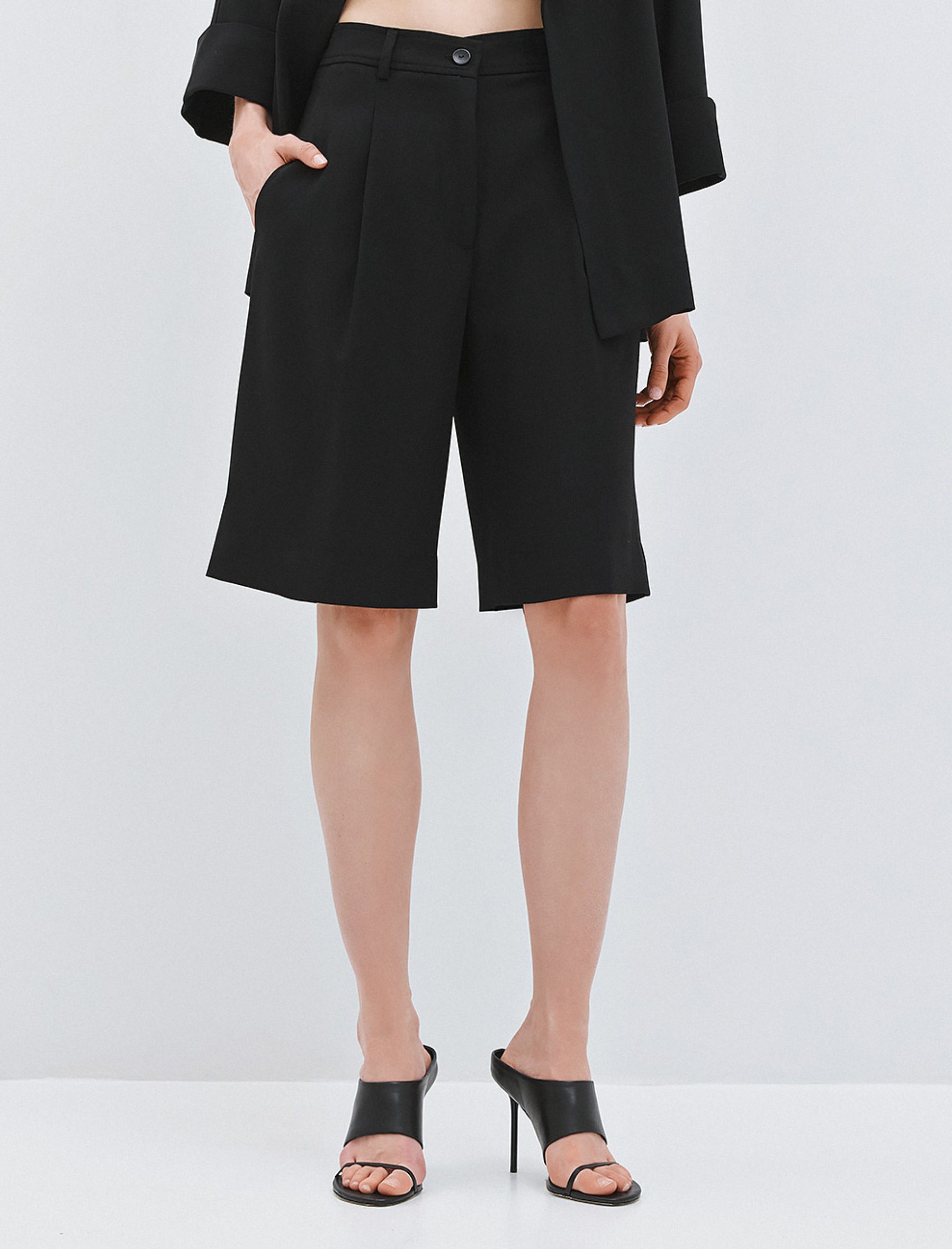 Bermuda con pieghe Access Fashion 63-5115-183 Nero