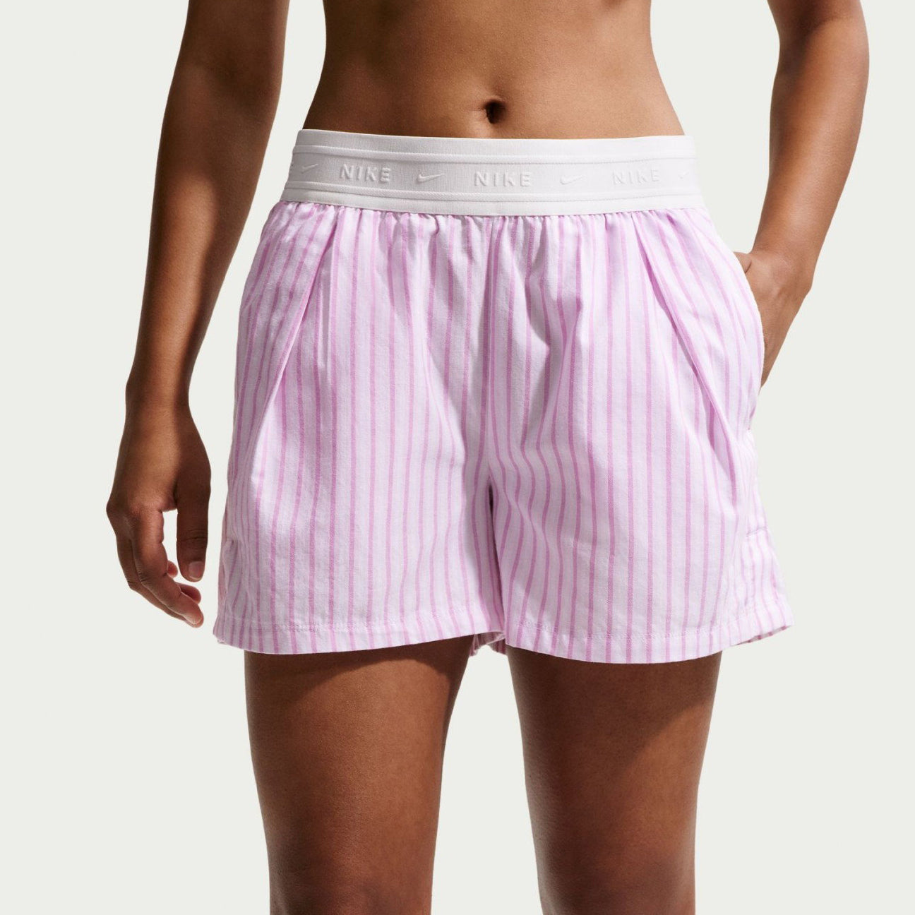 Shorts a righe Nike Sportswear Chill Poplin II4230-503 donna colore Lt Magenta/Pink Foam/(Summit White)