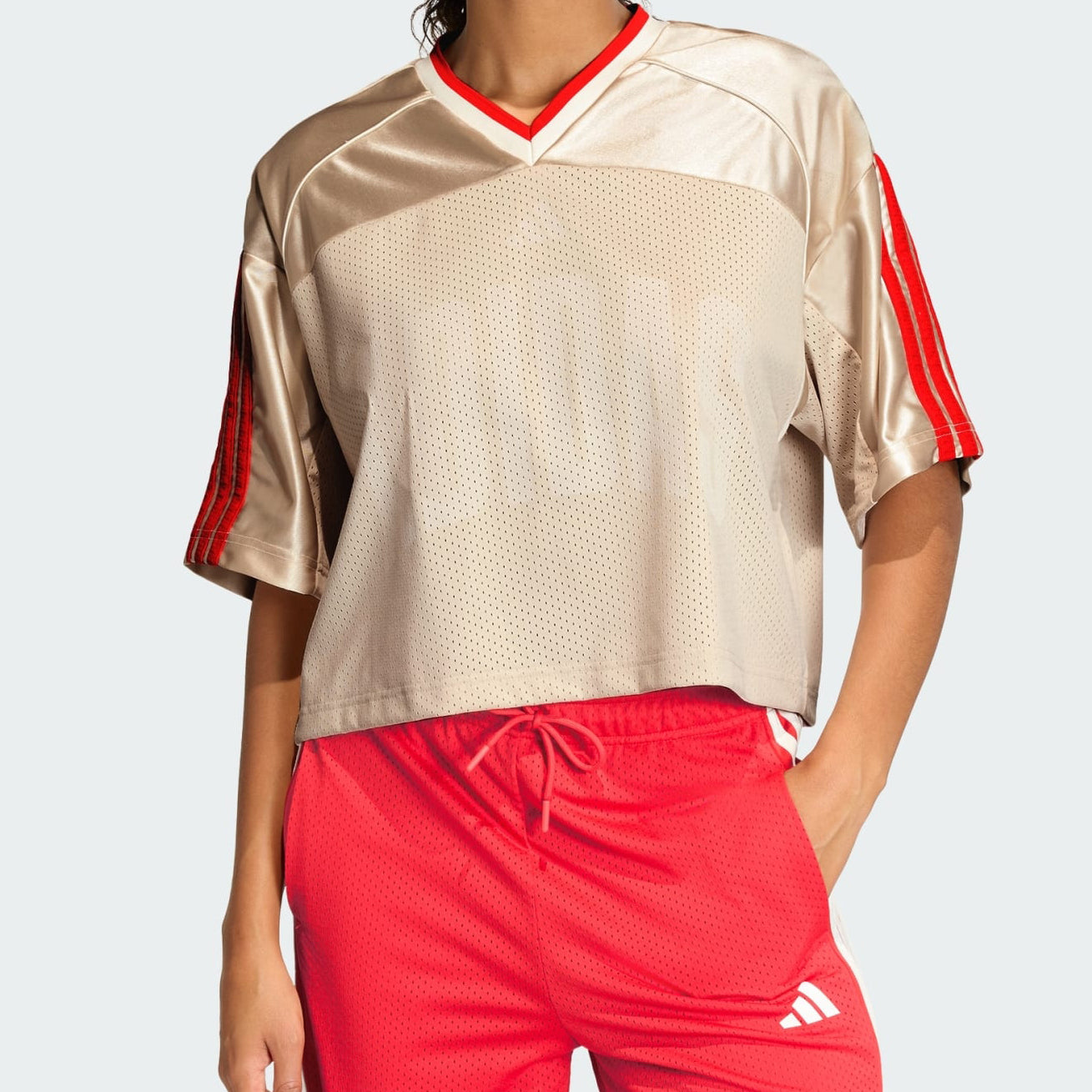 Adidas T-Shirt Stadium JZ1073 Crystal Linen – t-shirt donna indossata, vista frontale