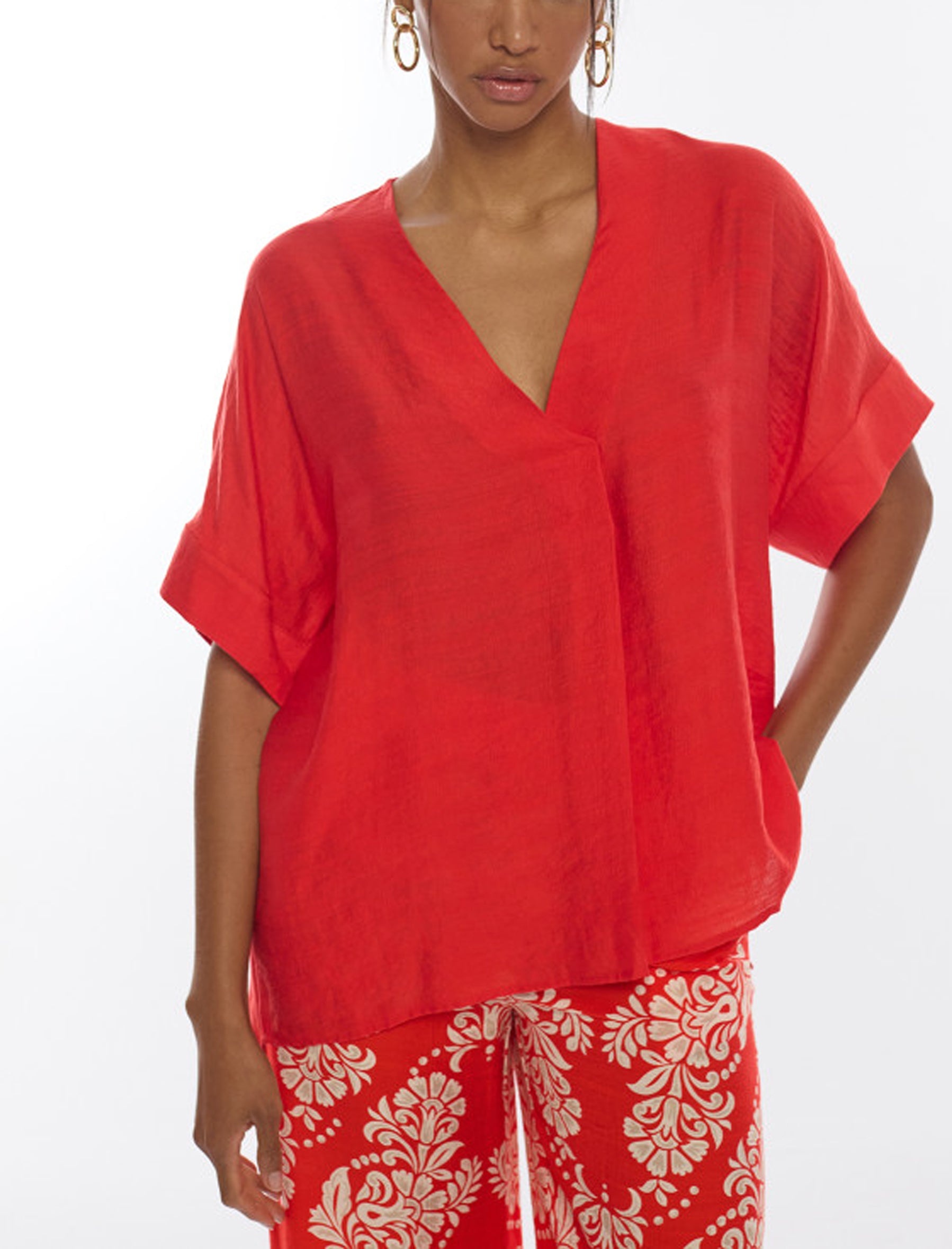 Blusa manica corta con scollo a V Lola Casademunt LS2615092 Rosso