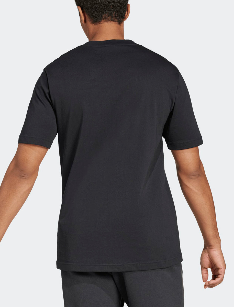 Vista posteriore T-shirt uomo Adidas Essentials Big Logo JE8945 nera – 100% cotone, fit regular