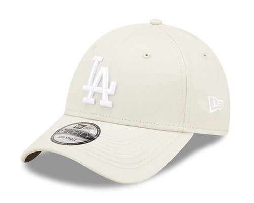 Cappellino New Era 9FORTY LA Dodgers MLB League Essential beige uomo – vista semi-laterale con New Era Flag ricamata