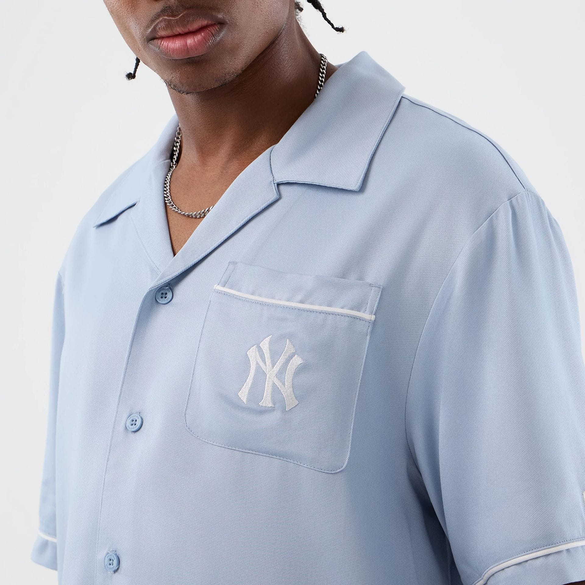 Camicia maniche corte New Era New York Yankees MLB 60856138 colore blu pastello Pastel Blue (450)