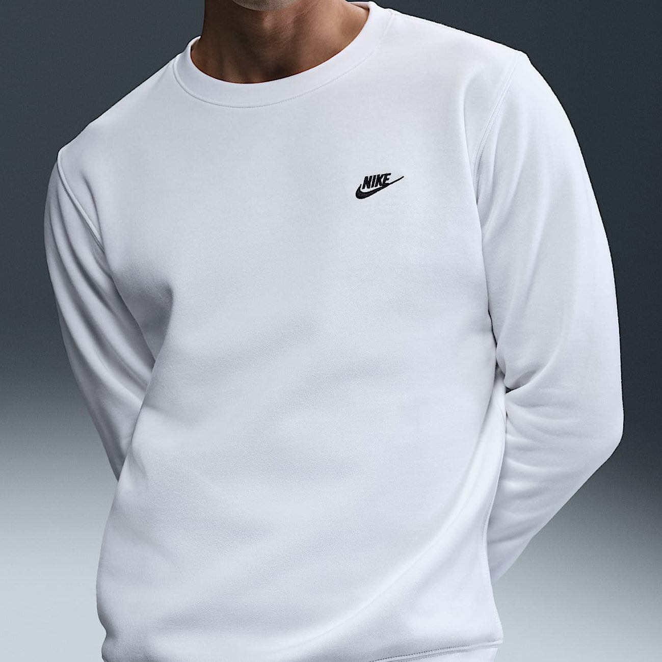 Felpa girocollo Nike Club FN3886 100 Uomo
