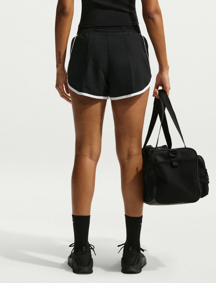 Shorts Nike One Woven IO1290-010 Donna Black/White | Manfrellotti