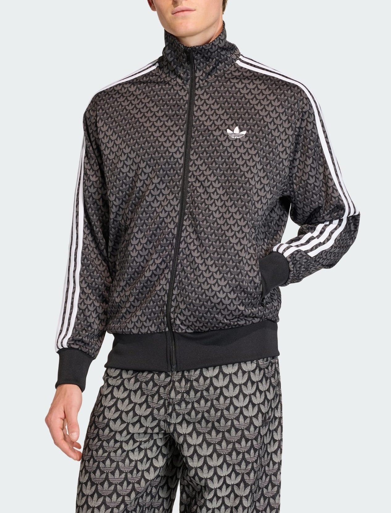 Giacca Adidas Monogram Loose Firebird KC9158 nera uomo vista frontale