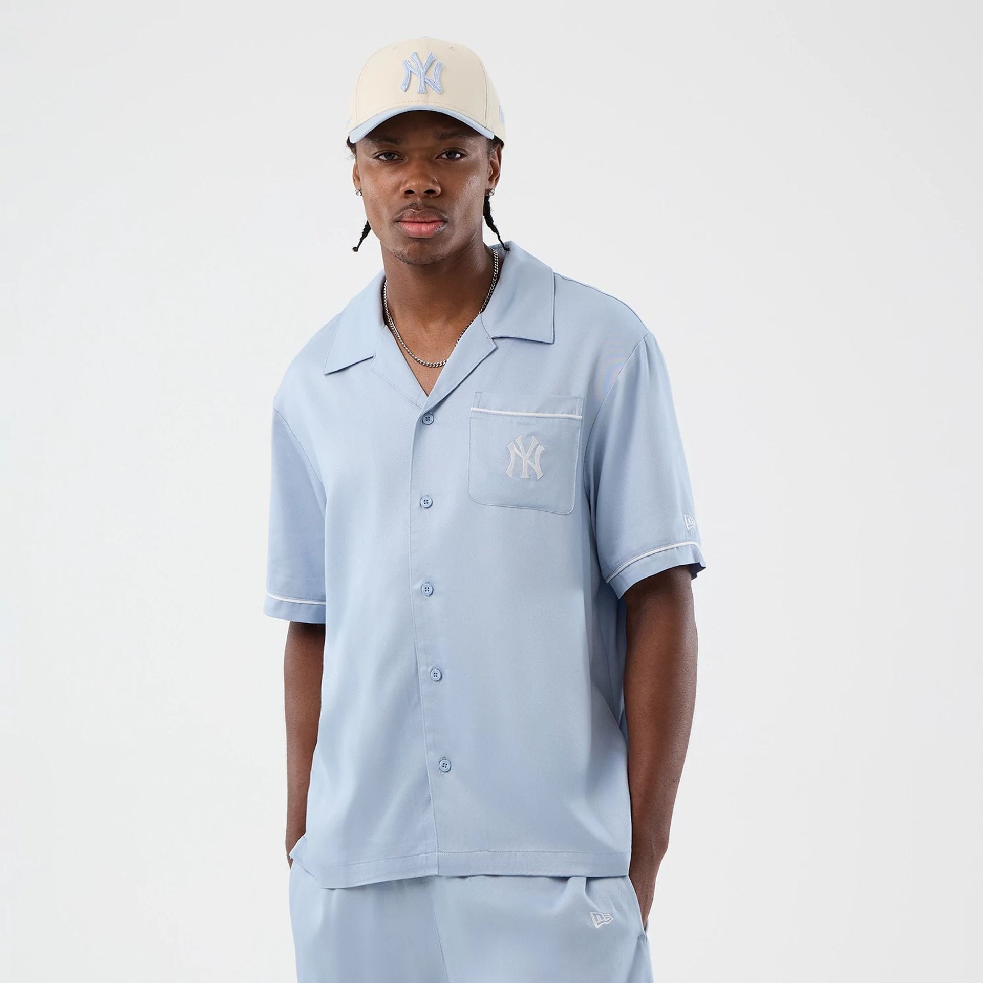 Camicia maniche corte New Era New York Yankees MLB 60856138 colore blu pastello Pastel Blue (450)