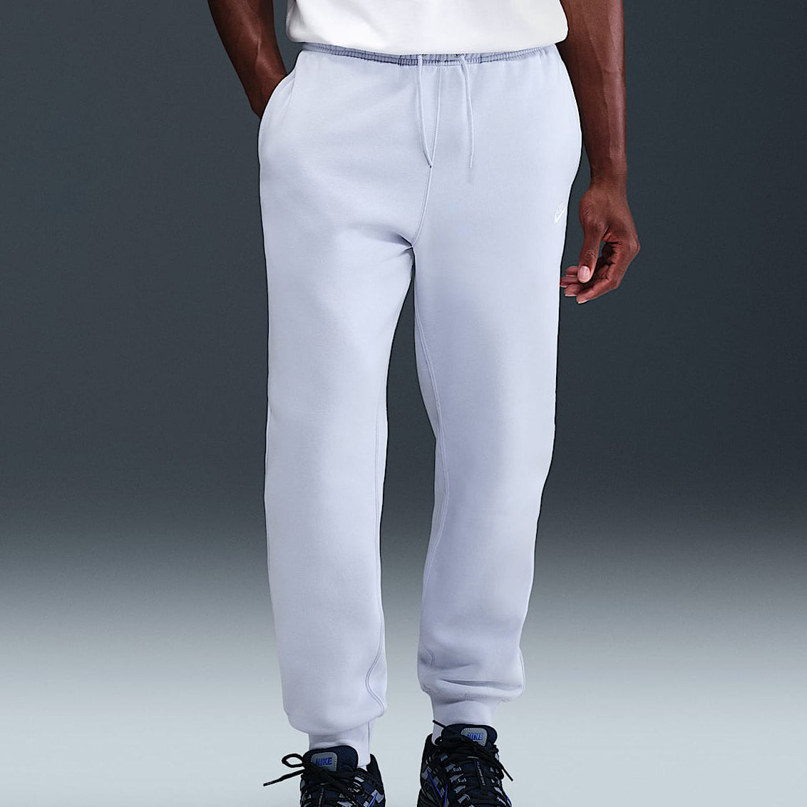Pantaloni jogger Nike Club FN3787 057 Ghost/bianco Uomo