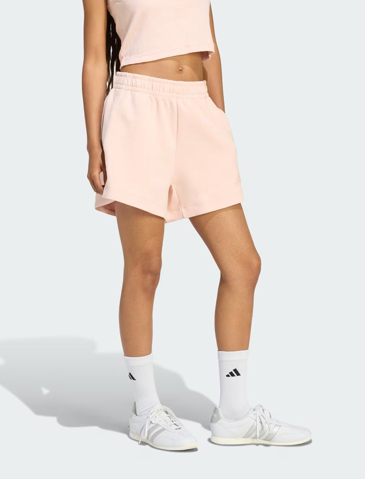Adidas Shorts KD2103 Blush Pink – shorts donna indossati, vista laterale