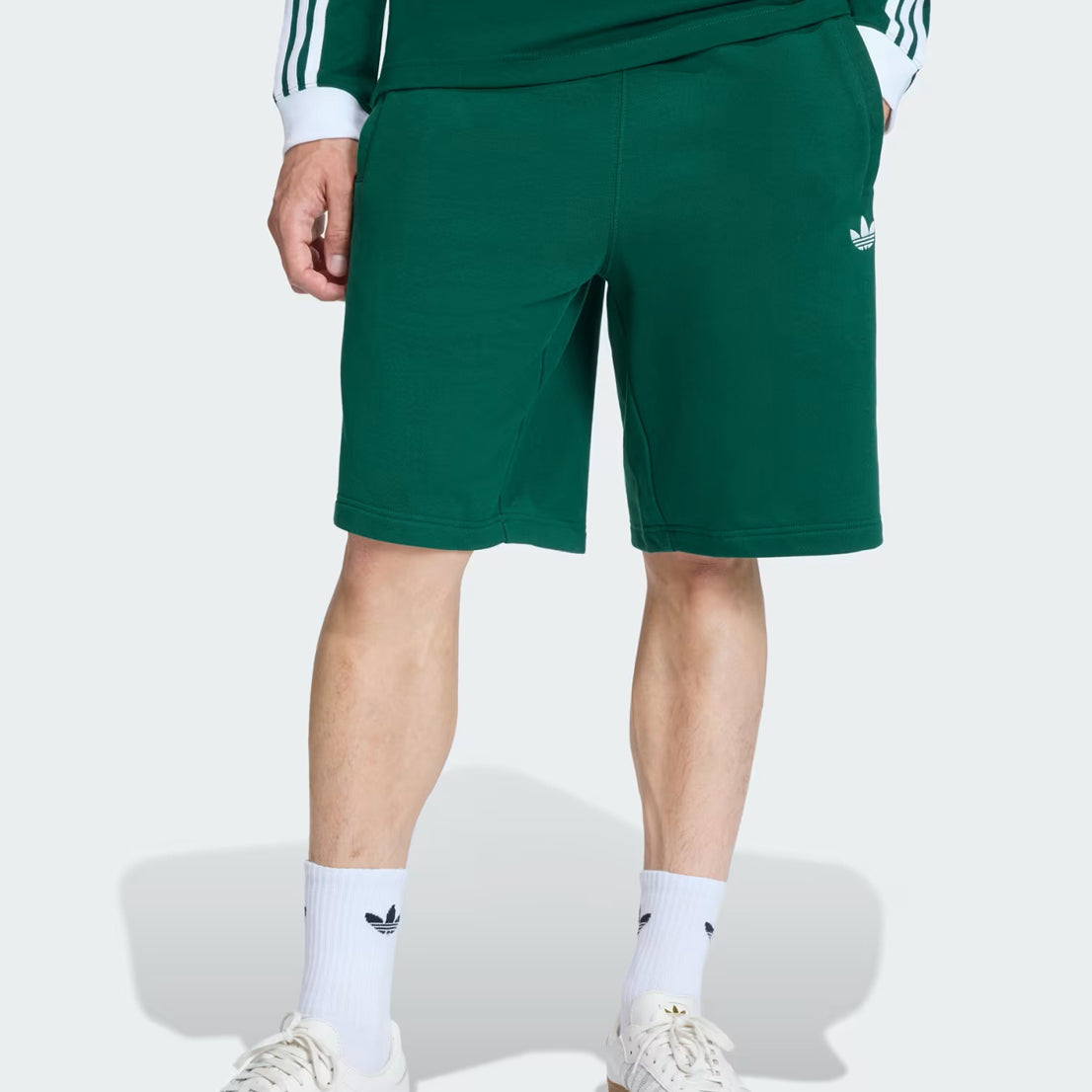 Adidas Shorts 3-Stripes KE3563 Collegiate Green – shorts uomo indossati, vista frontale