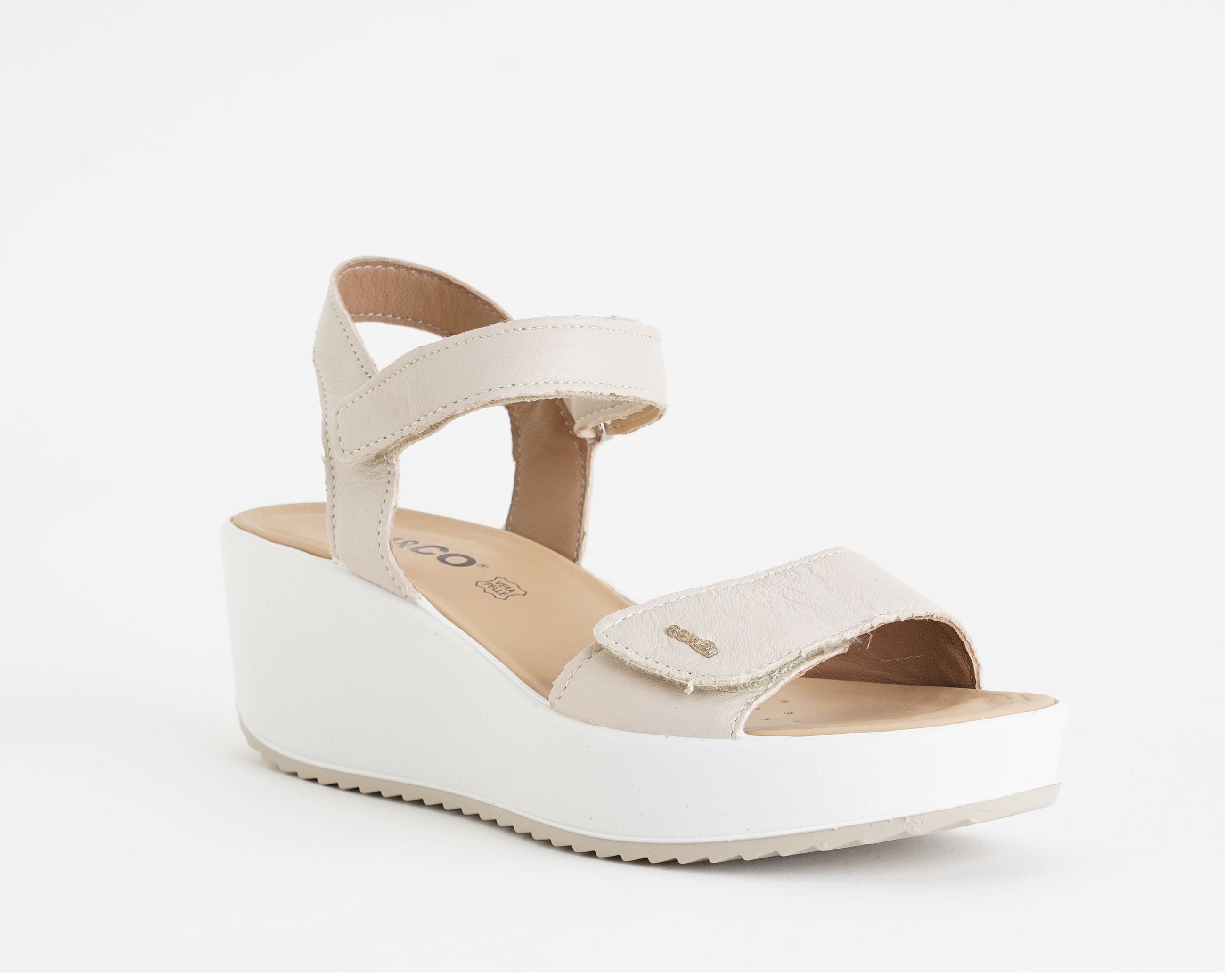 Sandali con zeppa IGI&CO 1161622 panna da donna, tomaia in pelle con strappi, zeppa 55 mm
