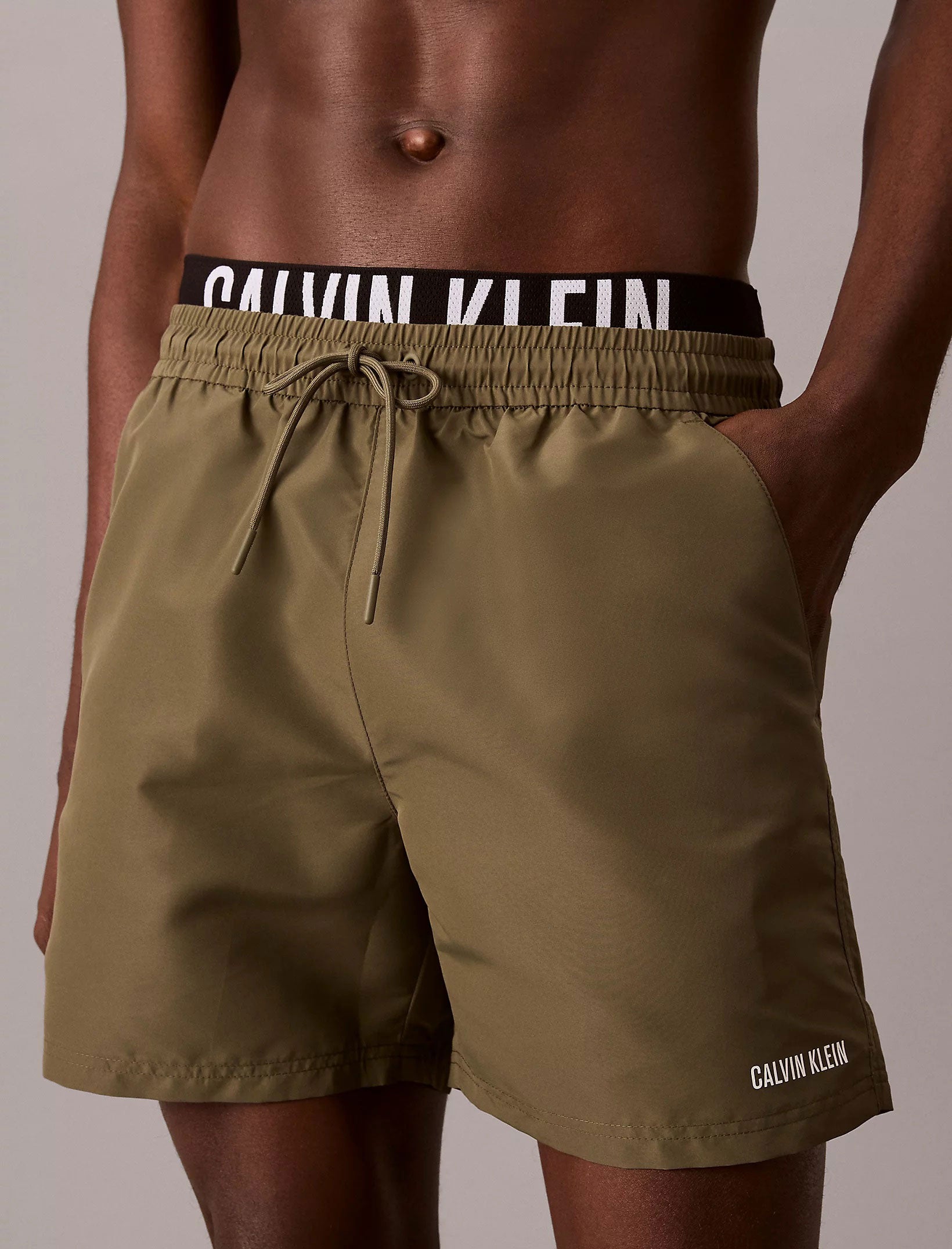 Pantaloncini da bagno Calvin Klein Intense Power LV00N61015-PLI Brush Green Uomo