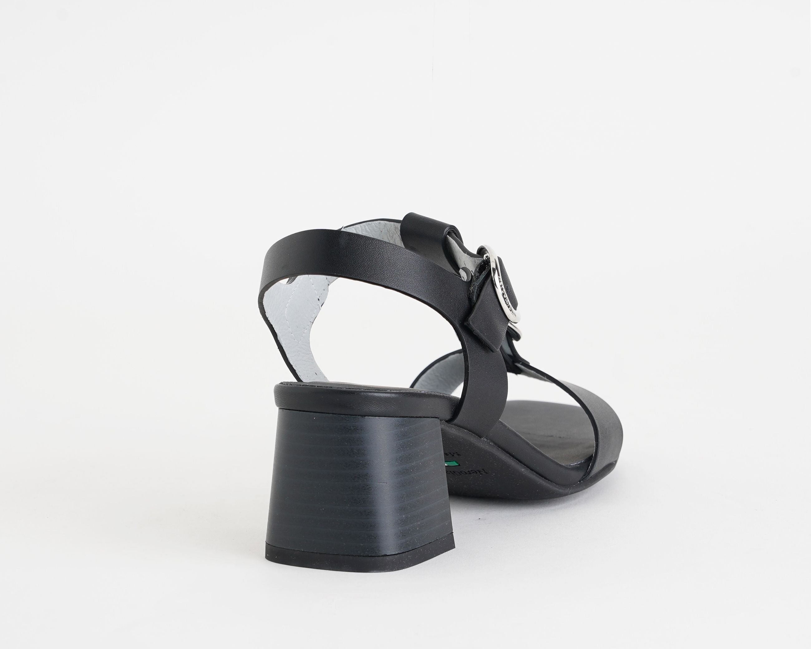 E615870D NERO GIARDINI Nero