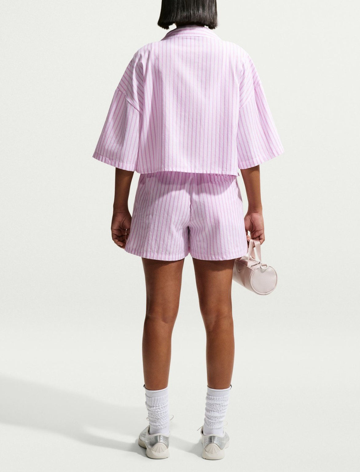 Shorts a righe Nike Sportswear Chill Poplin II4230-503 donna colore Lt Magenta/Pink Foam/(Summit White)