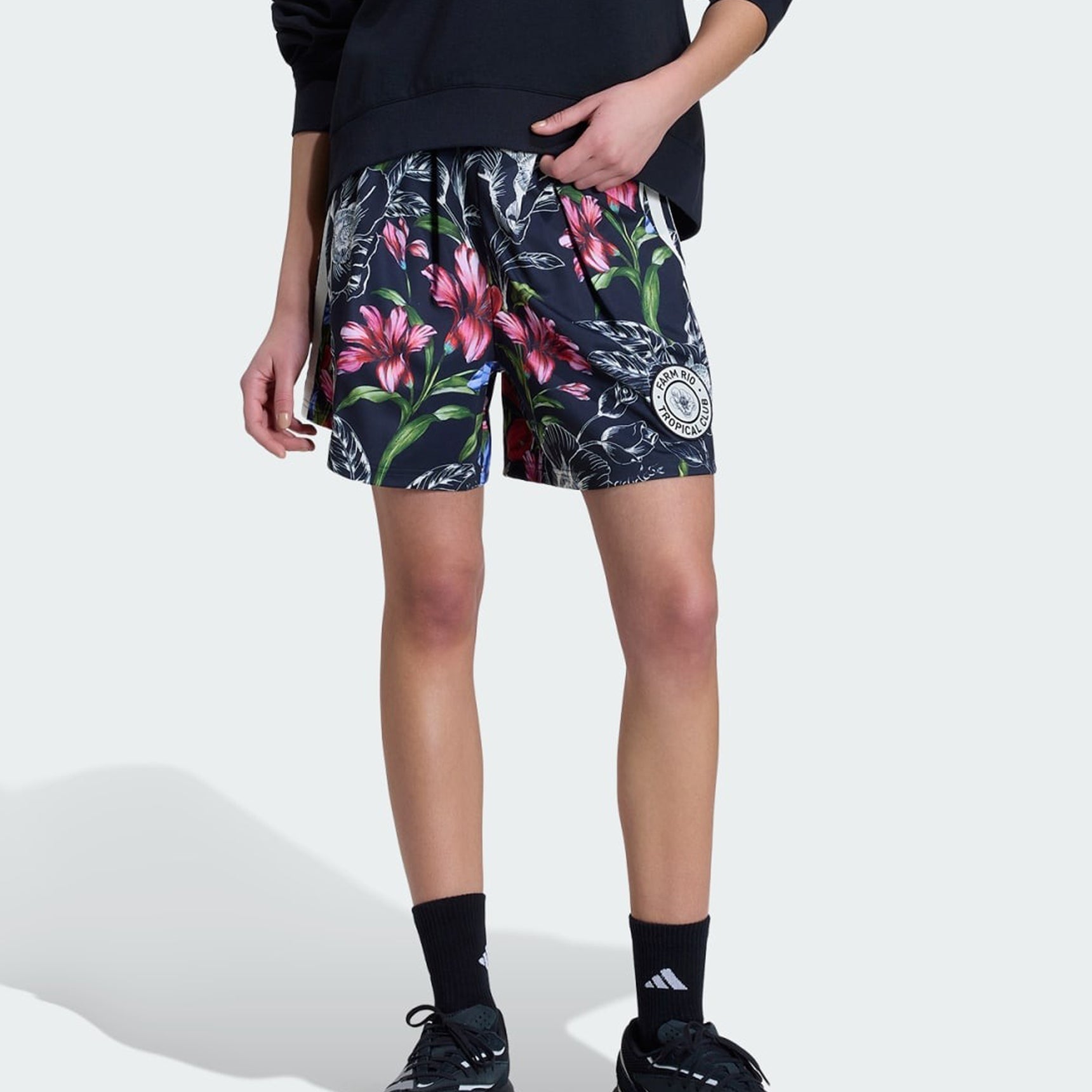 Pantaloncini Adidas X Farm Rio KR0255 Nero / Bianco crema / Verde artigianale