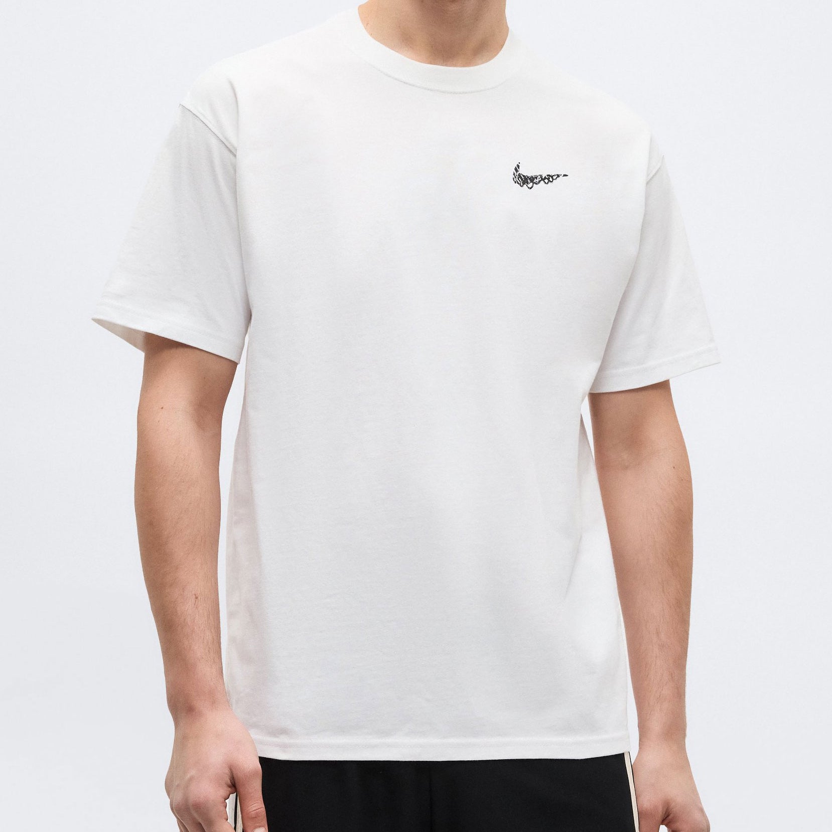 T-Shirt Nike LSE Locker II0691-100 Uomo