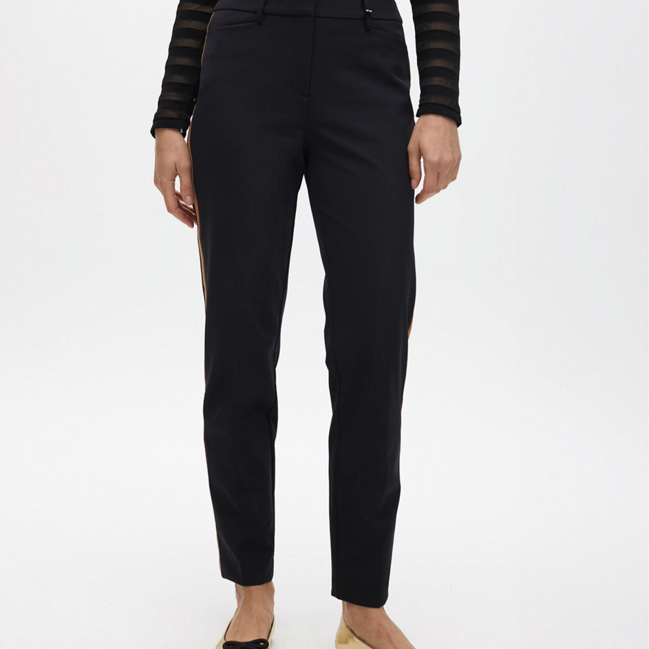 Pantaloni LOLA CASADEMUNT chino LF2514021 Nero Regular Fit Donna