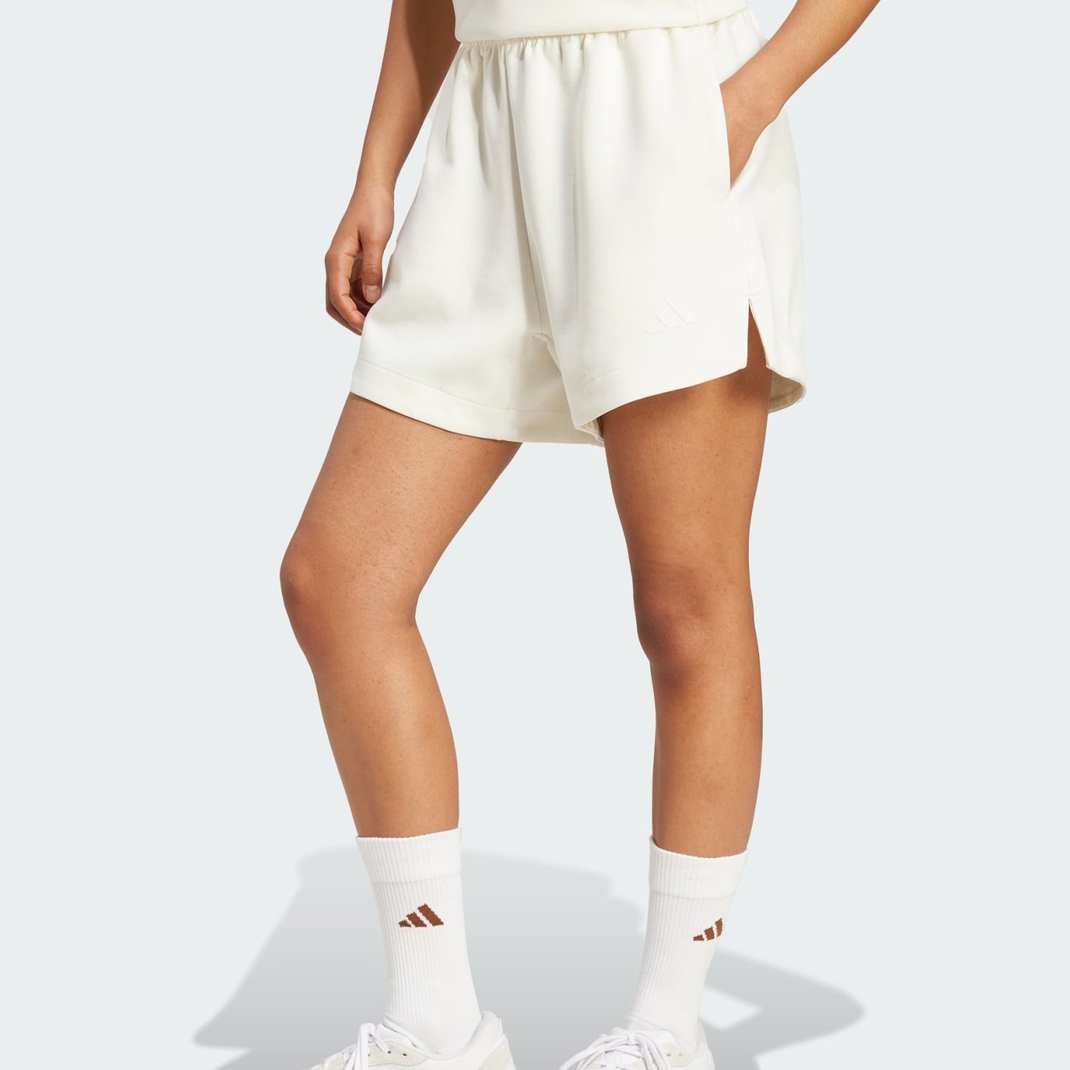 Shorts Adidas Soft Luxe Loose JV9876 Off White donna vista frontale