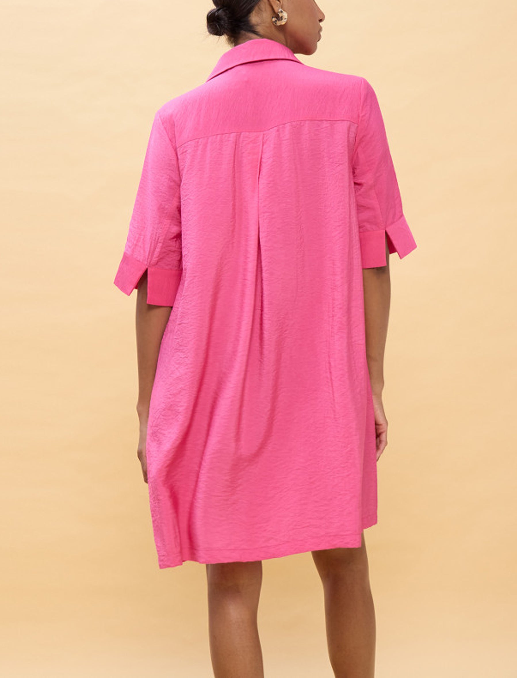 Abito corto con dettagli di palme tono su tono Lola Casademunt LS2616034 Fuxia