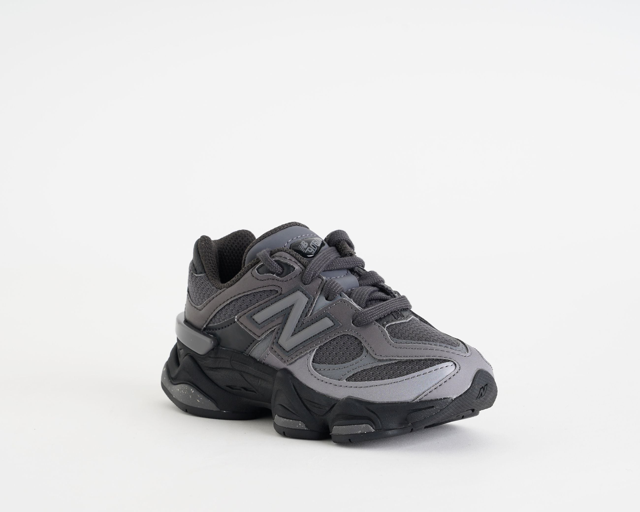 Sneakers New Balance P90604BJ Black/Castlerock