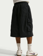 Pantaloncini oversize cargo Nike Sportswear Club IF8542-010 uomo colore Black/(White)