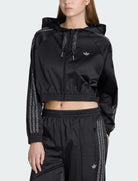 Felpa corta Adidas Pearl KC7864 nera donna vista frontale