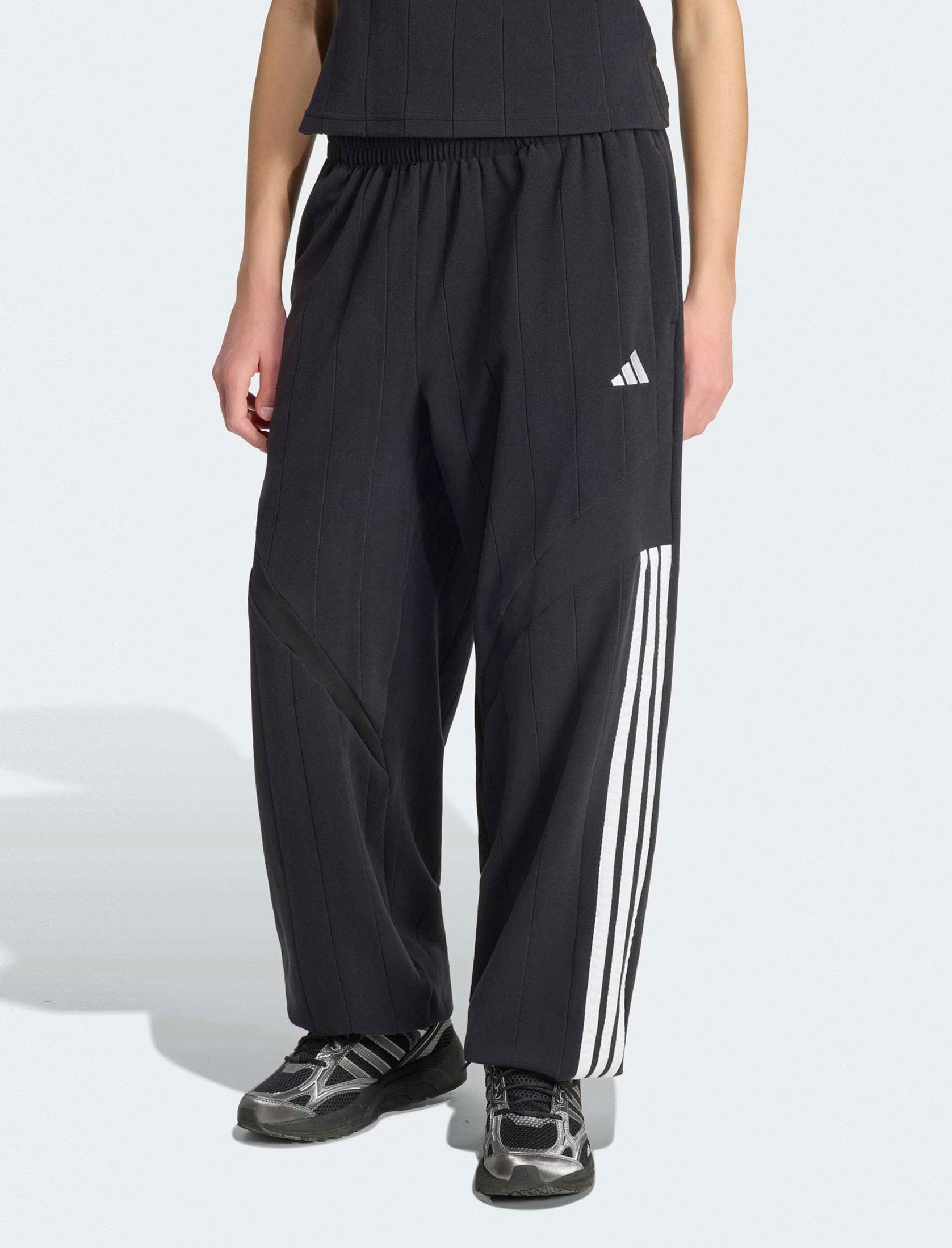 Jogger Adidas W HER PT Q4 KF7272 Black/White Donna