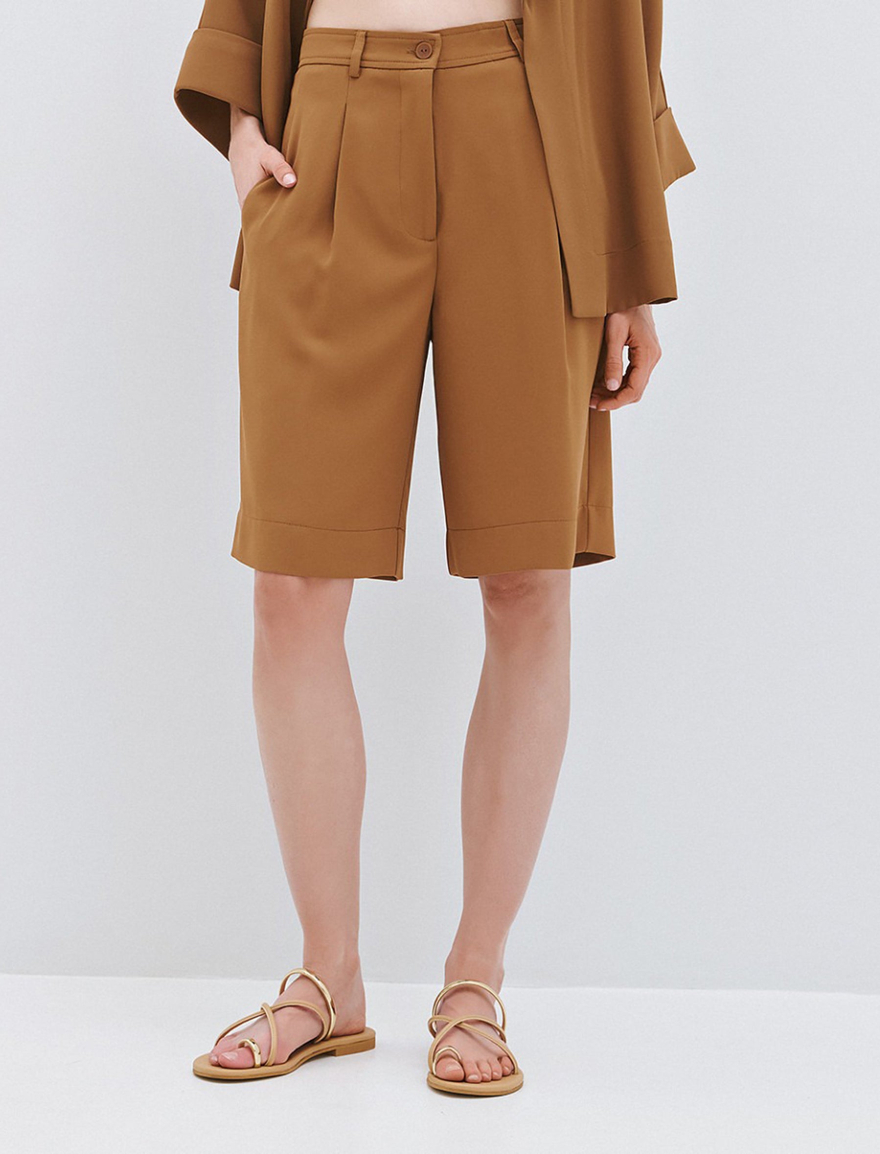 Bermuda con pieghe Access Fashion 63-5115-183 Choco