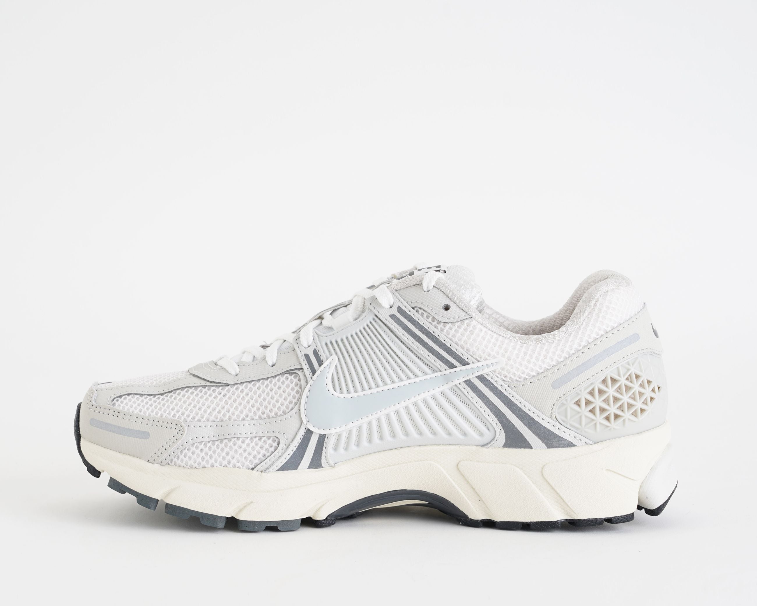 Sneakers Nike Zoom Vomero 5 HF0731-007 Platinum Tint/Photon Dust