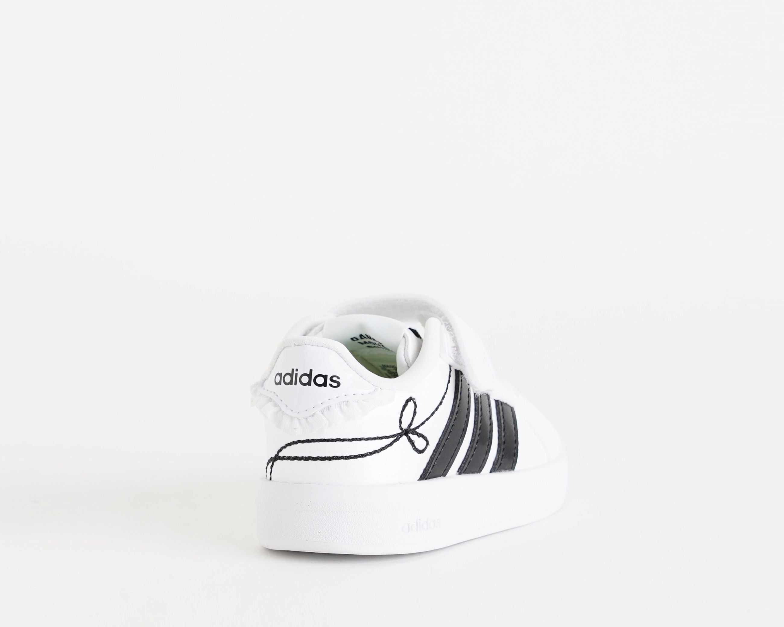Sneakers Adidas Grand Court 3.0 Girls Infant Cloud White/Core Black/Hi-Res Yellow 