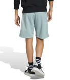 Adidas Shorts Slogan KG5194 Tactile Green – shorts bambino indossati, vista posteriore