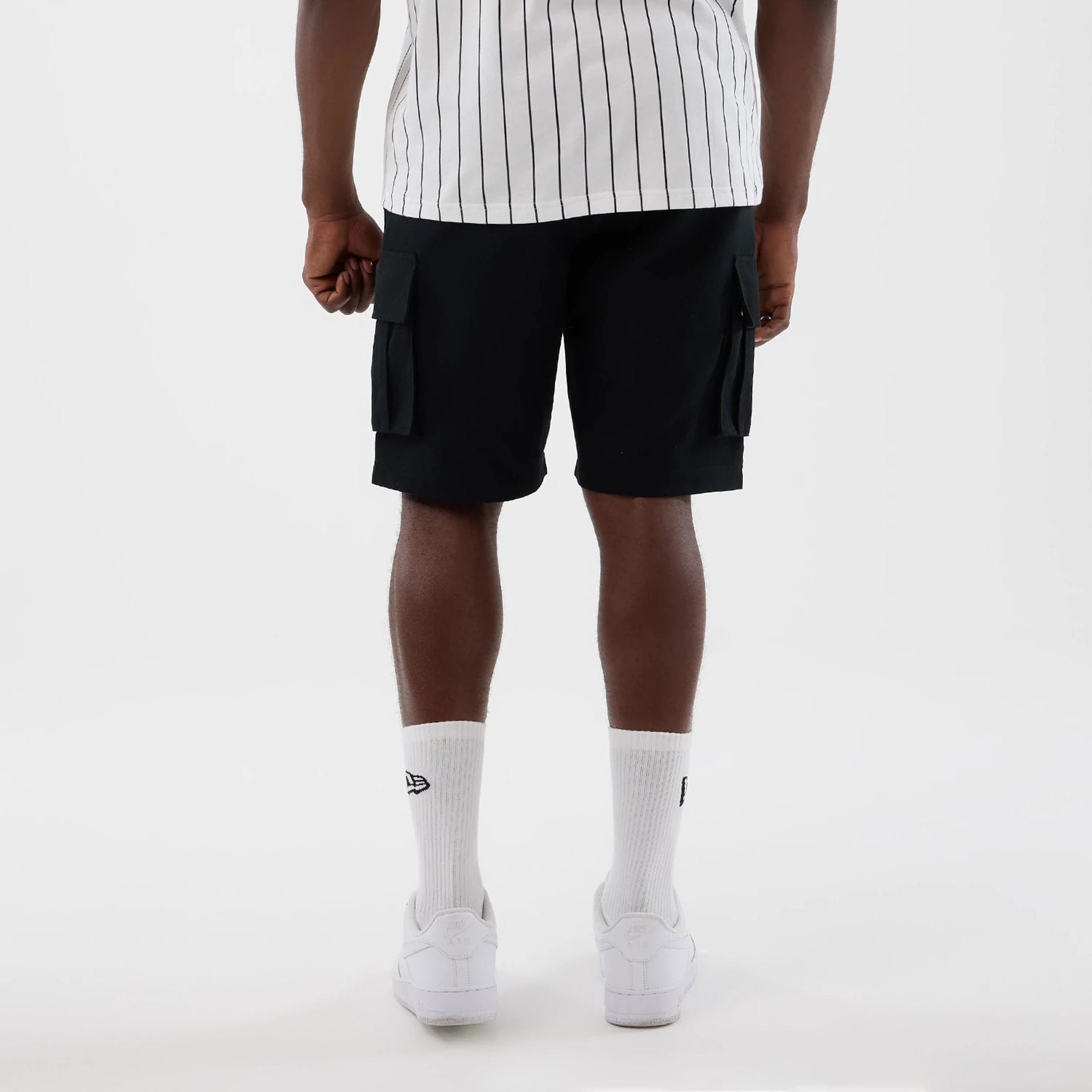 Shorts cargo New Era 60856201 uomo colore nero Black (001)