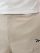 Pantaloncini Cargo NEW ERA 60856229 Light Beige (270) – Uomo
