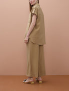 Camicia senza maniche con tasche Lola Casademunt MS2615036 Camel