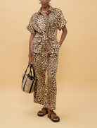 Camicia manica corto nodo stampa animalier Lola Casademunt LS2615007 Marrone-Multi