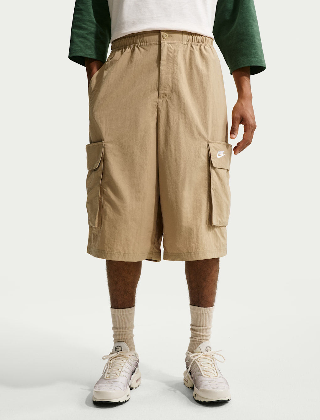 Nike Pantaloncini Cargo Sportswear Club IF8542-297 Parachute Beige uomo