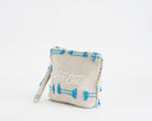Pochette Marc Ellis Cassy Indy 26 Donna Variant 06 – vista laterale, profilo H.20×L.27×P.8 cm con manico removibile e tirazip logato
