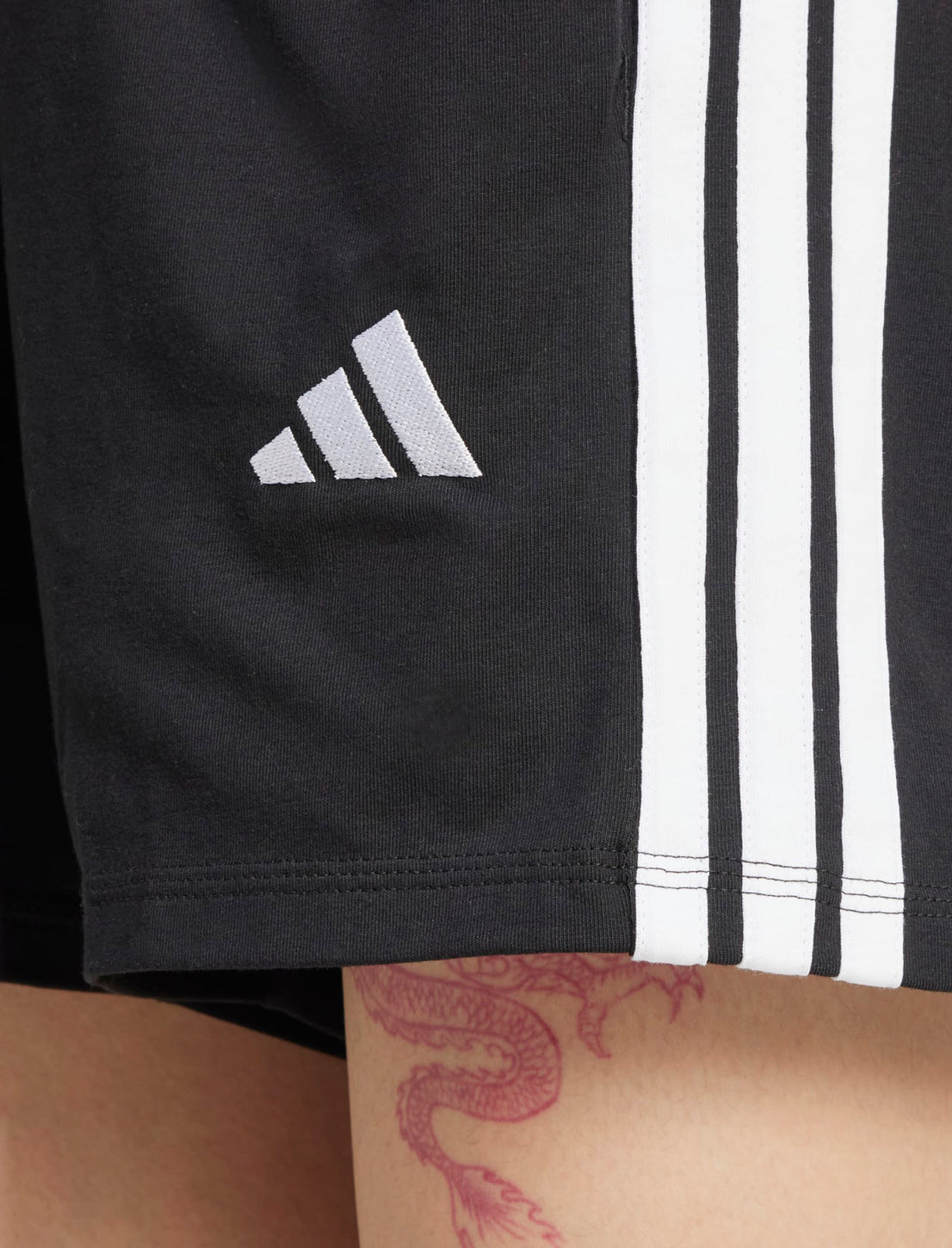 Dettaglio vita alta e cordino short Adidas 3-Stripes JD0908 nero donna