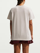 T-Shirt Oversize Nike Sportswear Classic IR7826-072 Donna Light Bone | Manfrellotti