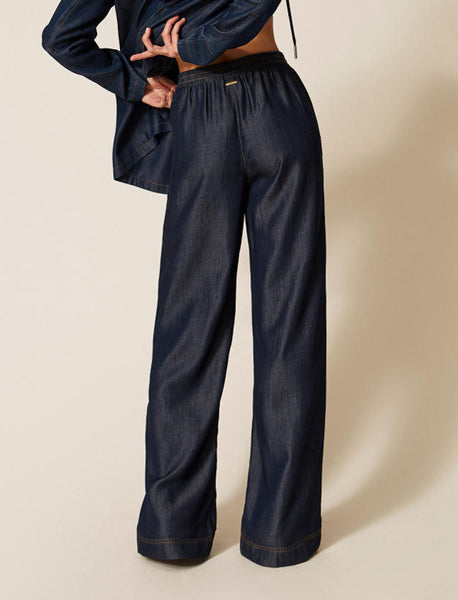 Pantaloni a palazzo Twinset 261LL2QGG chambray denim scuro logo cuore metallo donna vista posteriore