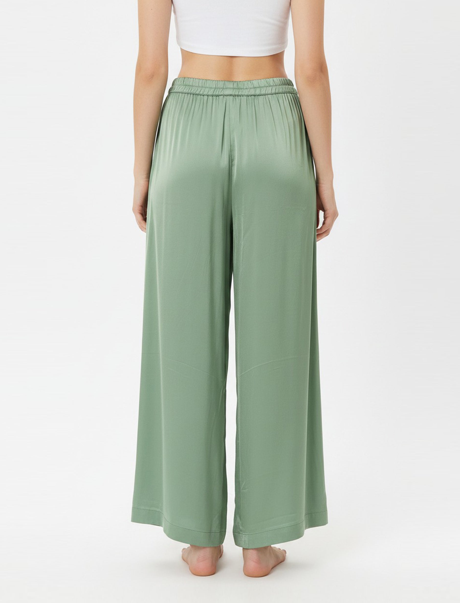 Pantaloni corti Aggel SS04005F Aloe