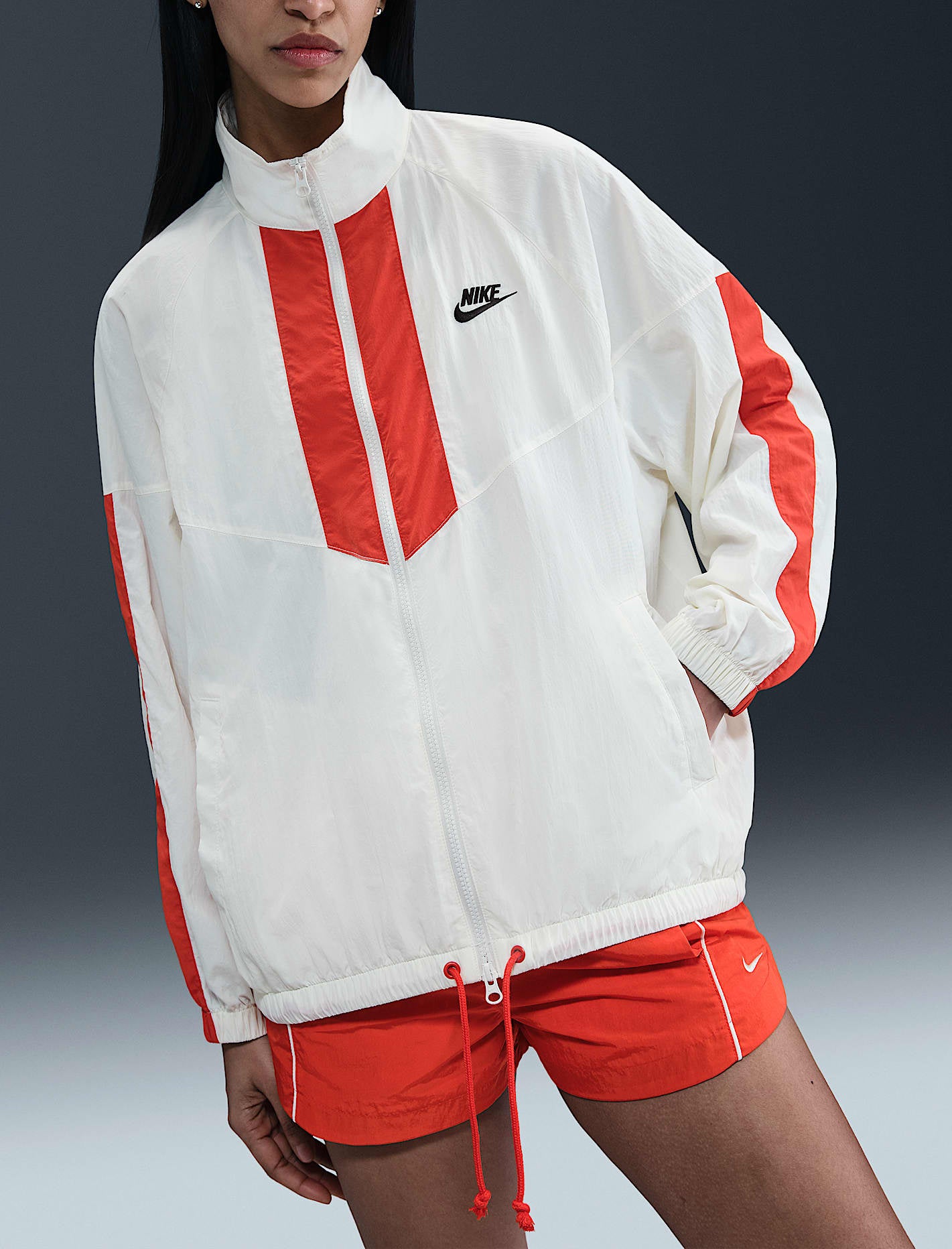 Giacca Nike Sportswear Oversized Windrunner IH8510 133 Donna