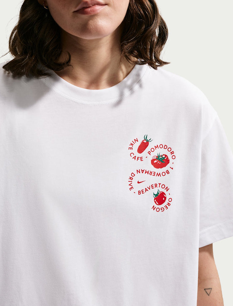 T-Shirt oversize Nike Sportswear Cafe Tomato IH8036-100 donna colore White