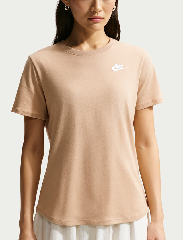 T-Shirt Nike Sportswear Club Essentials DX7902-286 Linen/(White) Donna