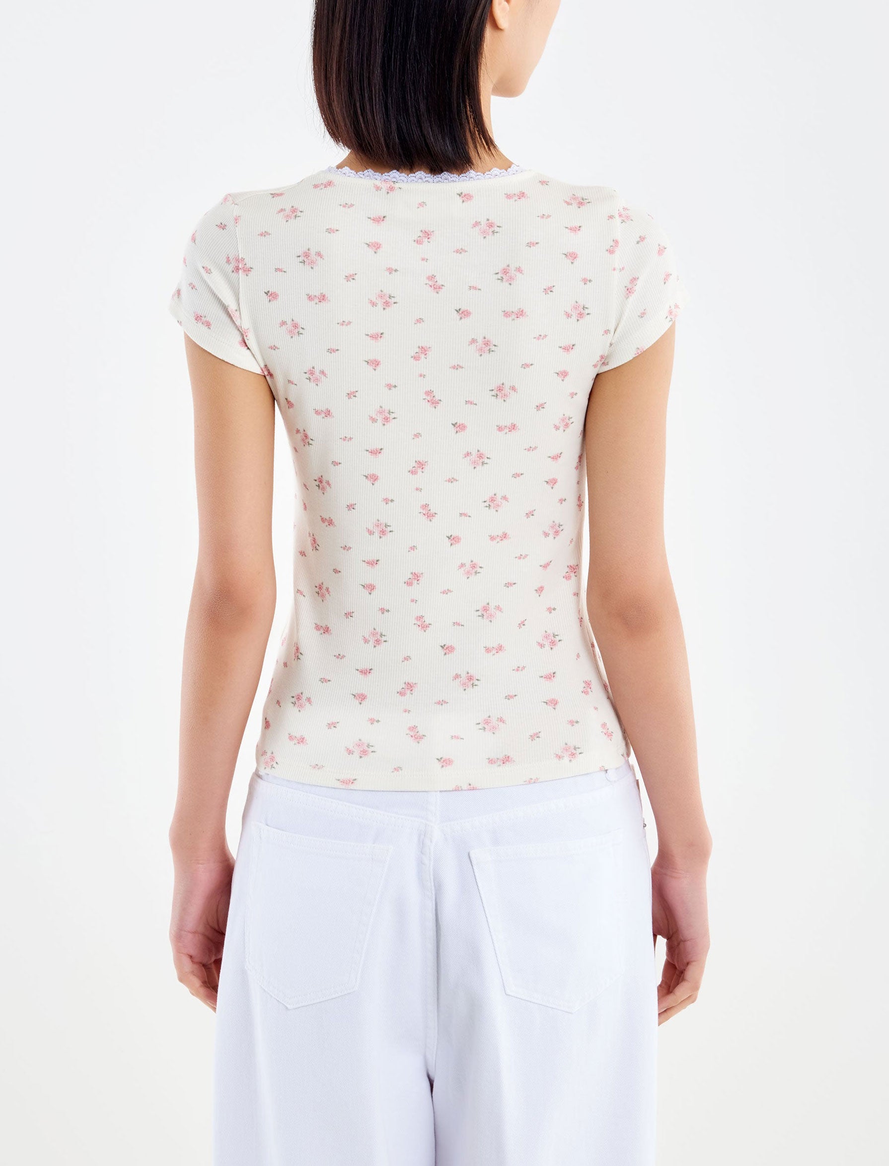 T-shirt cropped costine Vicolo UAB0203 – vista posteriore figura intera